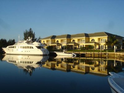 Dock For Rent At Private Dock in Bell Channel Bay, Grand Bahama. SHORE POWER INCLUDED