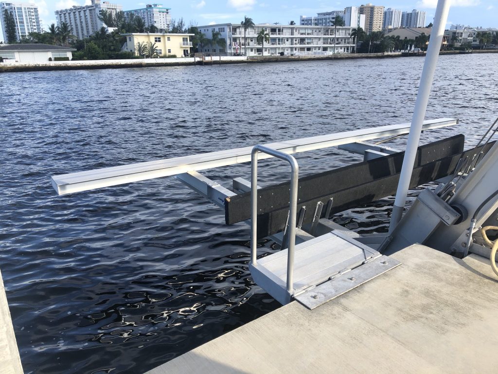 Featured Image of Elevator Lift on Intracoastal waterway. Water & Electric Included