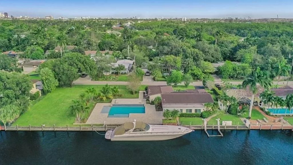 Featured Image of Private dock in Fort Lauderdale 100ft