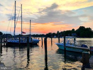Dock For Rent At Private Slip for Rent in Eastport Annapolis Downtown – Spa Creek