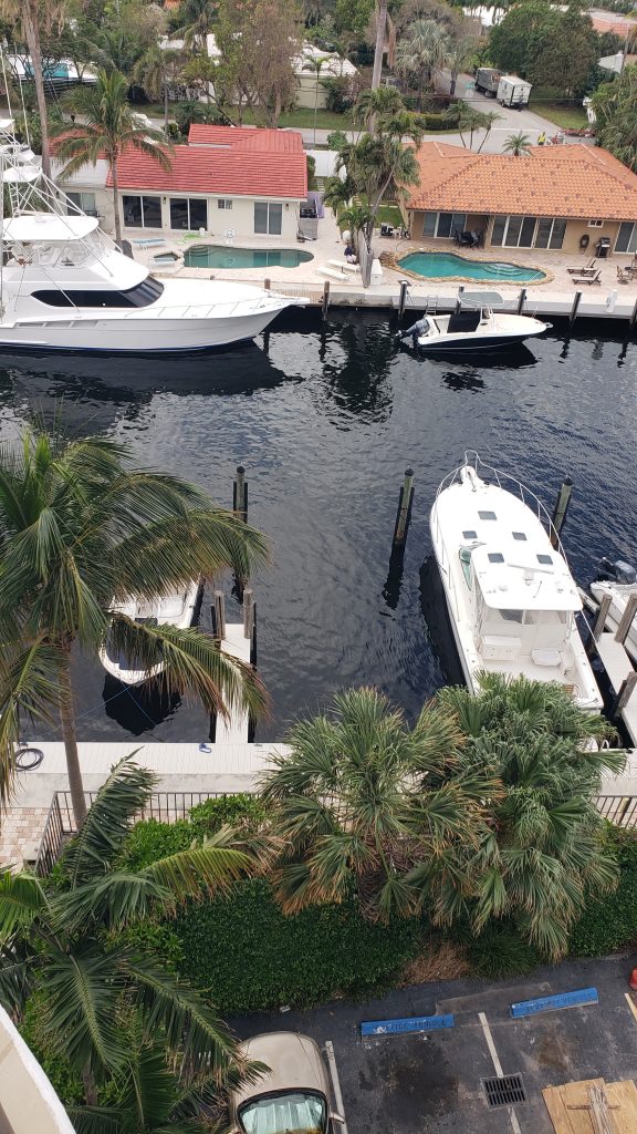 Featured Image of Dock 36×15 electric, water, pool, gym, spa, parking & 2 br 2bath condo
