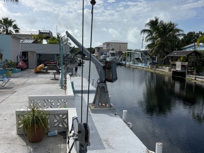 Dock For Rent At CONCRETE DOCKAGE 80 FT + CANAL KEY LARGO WATER ELECTRIC 35X THE LENGHT