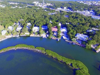 Dock For Rent At Protected Bayside dockage