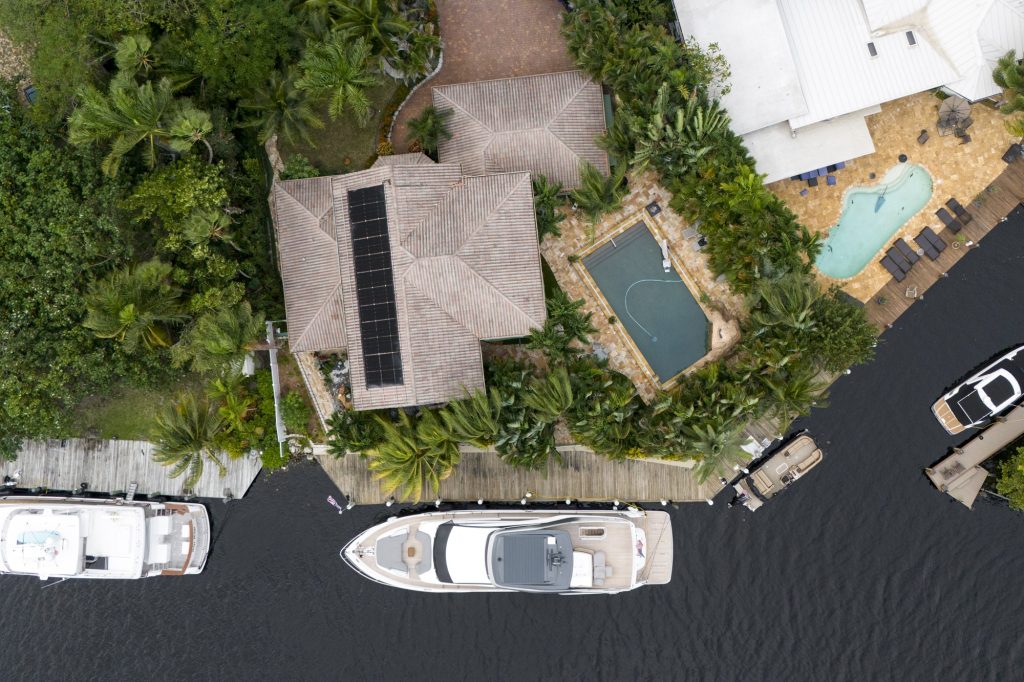 Featured Image of Premier Dock Rental in South Fork