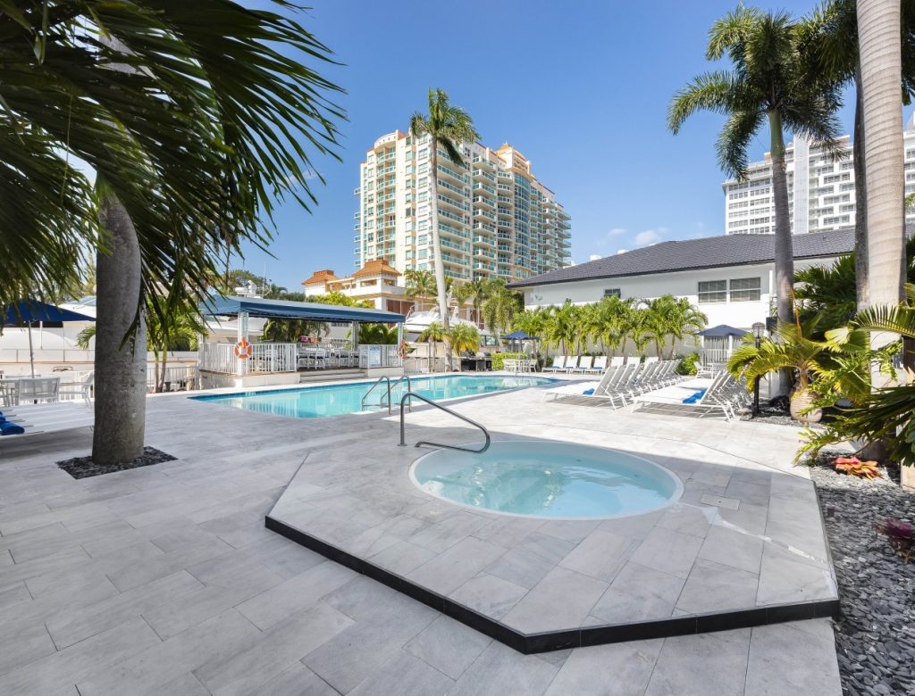 Featured Image of All-Inclusive Liveaboard Dockage – No Fixed Bridges FTL