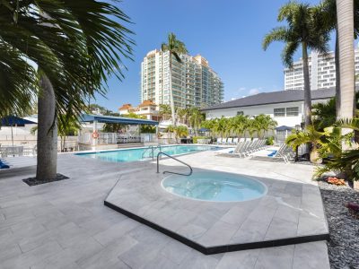 Dock For Rent At All-Inclusive Liveaboard Dockage – No Fixed Bridges FTL