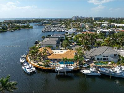 Dock For Rent At Private Dock on protected Lake Placid in Lighthouse Point